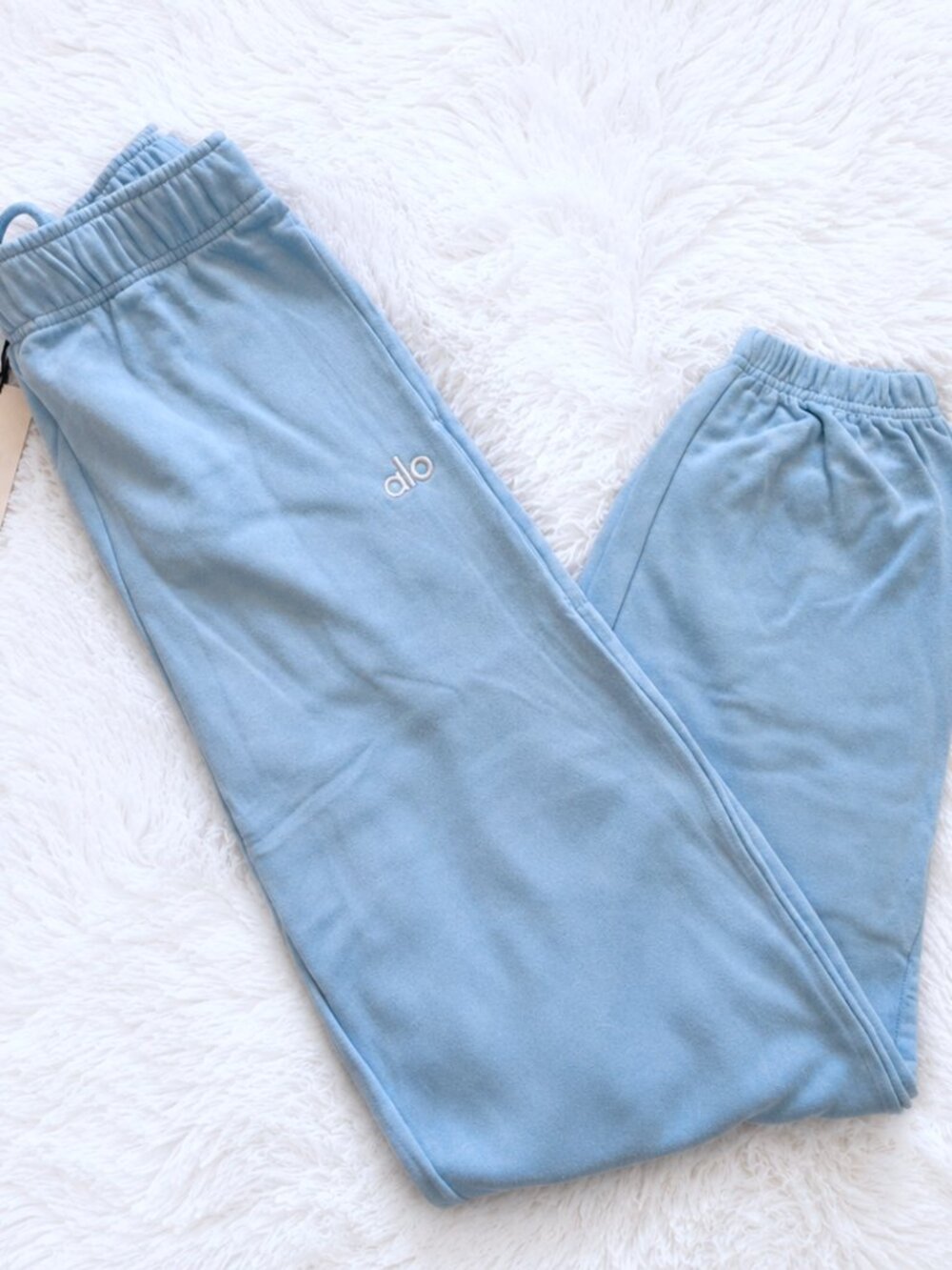 Alo Yoga Accolade Sweatpants Seashell Blue Size M NWT